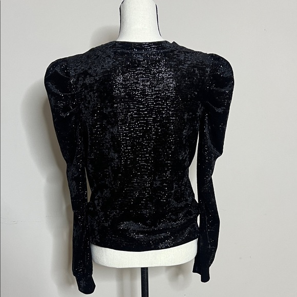 🏴‍☠️Black Velvet Puff-Sleeve Women's Top - Picture 12 of 17